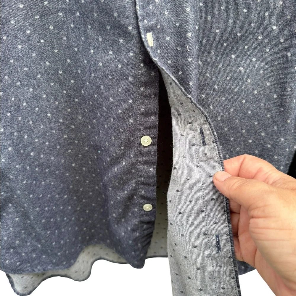 H&M Blue Casual Button Down Shirt with Classic Collar size Medium - Picture 2 of 8